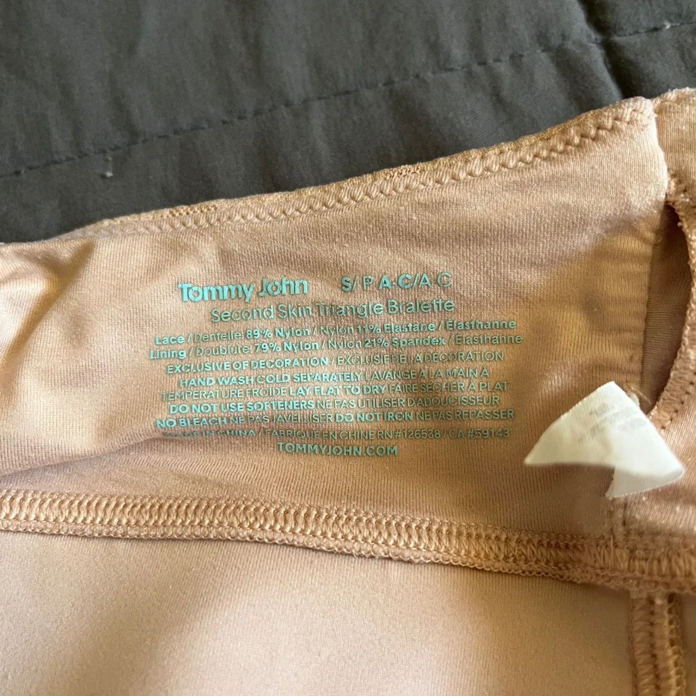 Tommy John Bra Second Skin Triangle Bralette‎ Beige Nude Small (A-C)